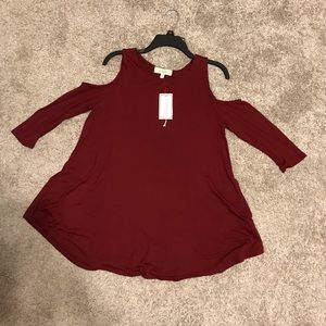 NWT Cold shoulder boutique brand